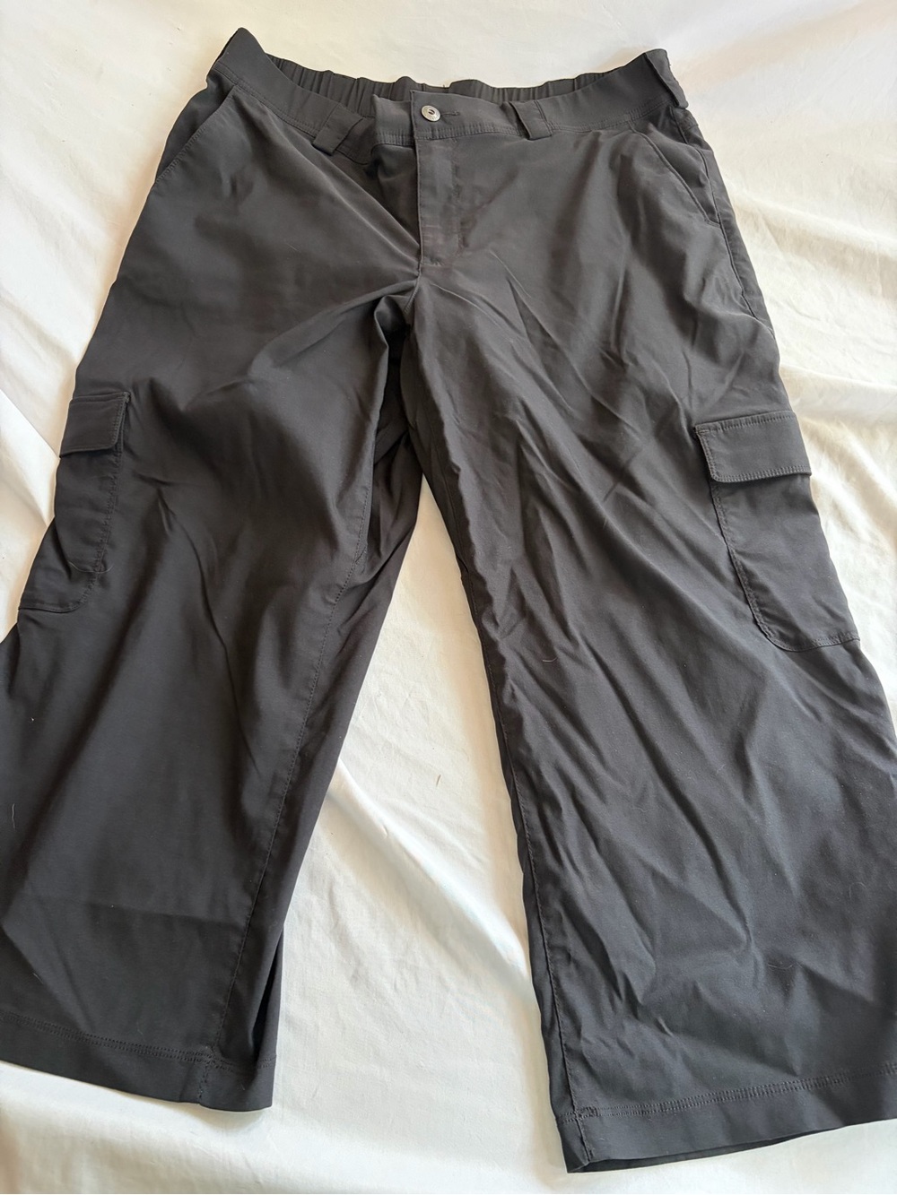 Duluth Trading Co Black Capri Cargo Pants Size 16